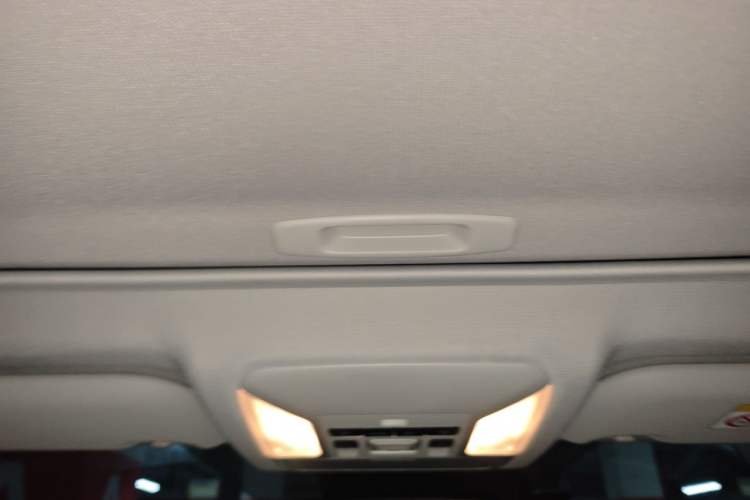 Used Toyota Wildlander 2020 Dual-Engine 2.5L E-CVT Two-Wheel Drive Prestige Edition Headliner