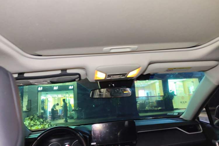 Used Toyota Wildlander 2020 Dual-Engine 2.5L E-CVT Two-Wheel Drive Luxury Edition Headliner