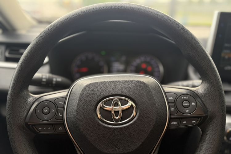 Used Toyota Wildlander 2020 2.0L CVT Two-Wheel Drive Luxury Edition Interior 5