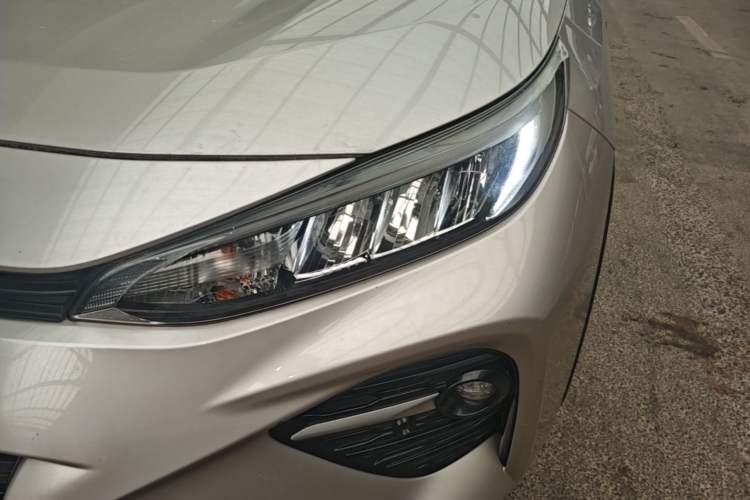 Used Toyota Wildlander 2020 Dual-Motor 2.5L E-CVT Four-Wheel Drive Luxury Edition Left Front Headlight