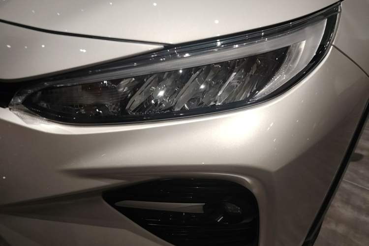 Used Toyota Wildlander 2020 2.0L CVT Two-Wheel Drive Luxury Edition Left Front Headlight