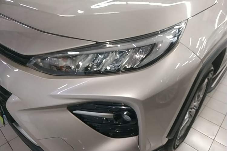 Used Toyota Wildlander 2020 2.0L CVT Two-Wheel Drive Luxury Edition Left Front Headlight