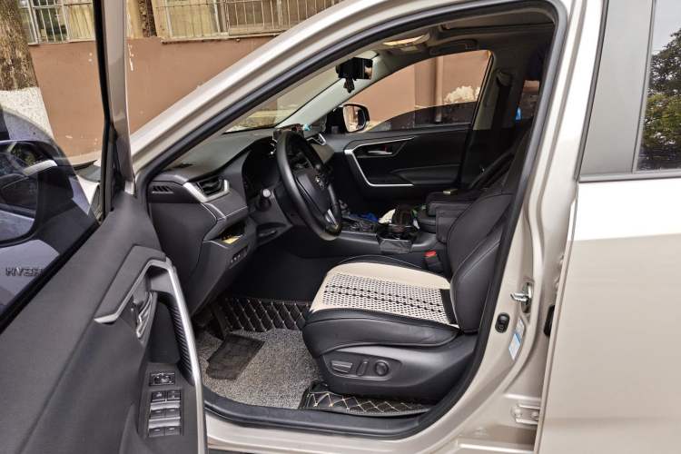 Used Toyota Wildlander 2020 Dual-Motor 2.5L E-CVT Four-Wheel Drive Luxury Edition Left Front Seat