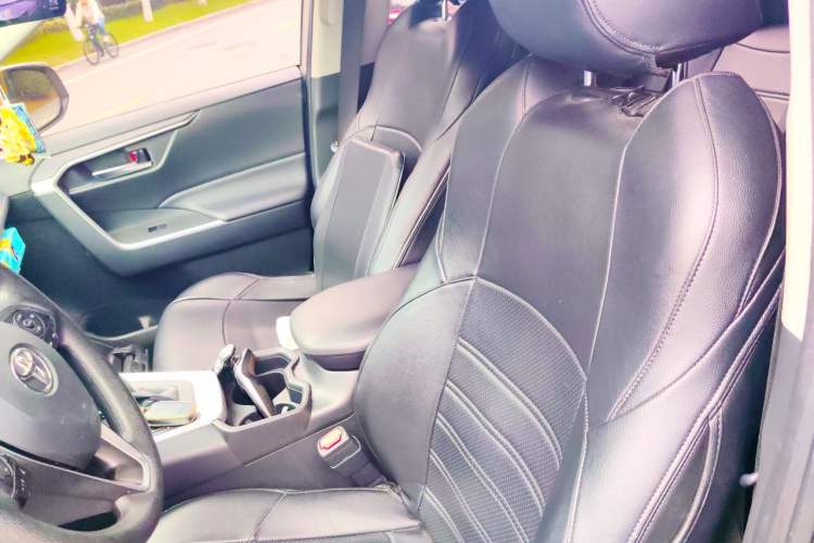 Used Toyota Wildlander 2020 2.0L CVT Two-Wheel Drive Luxury Edition Left Front Seat