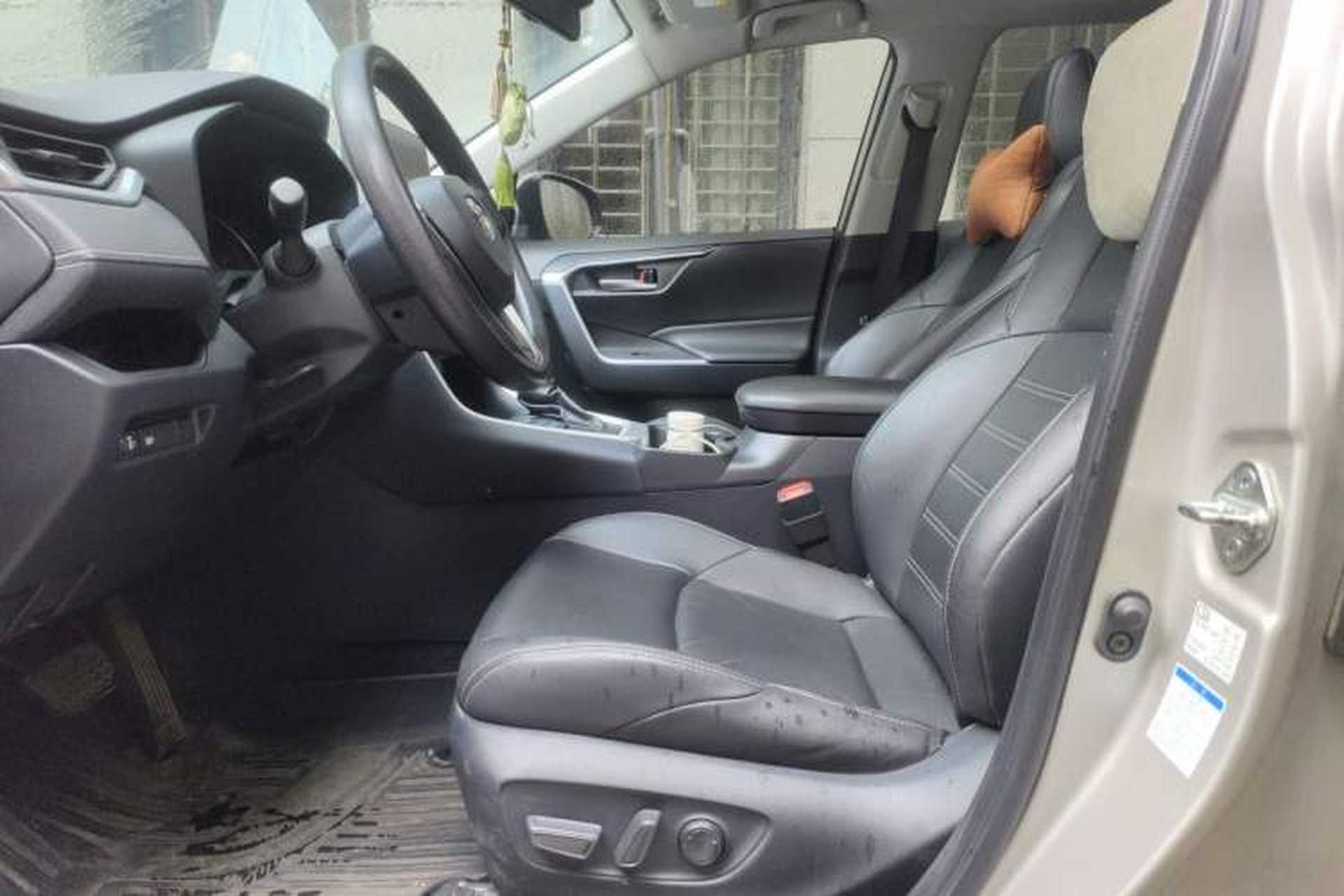 Used Toyota Wildlander 2020 2.0L CVT 4x4 Luxury Edition Left Front Seat