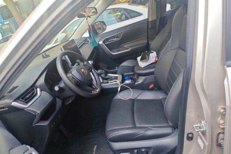 Used Toyota Wildlander 2020 2.0L CVT Two-Wheel Drive Luxury Edition Left Front Seat