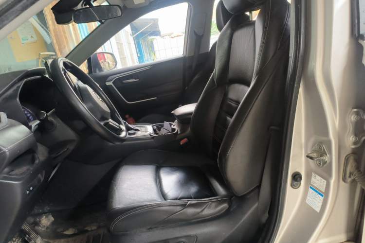 Used Toyota Wildlander 2020 Dual-Motor 2.5L E-CVT Four-Wheel Drive Luxury Edition Left Front Seat