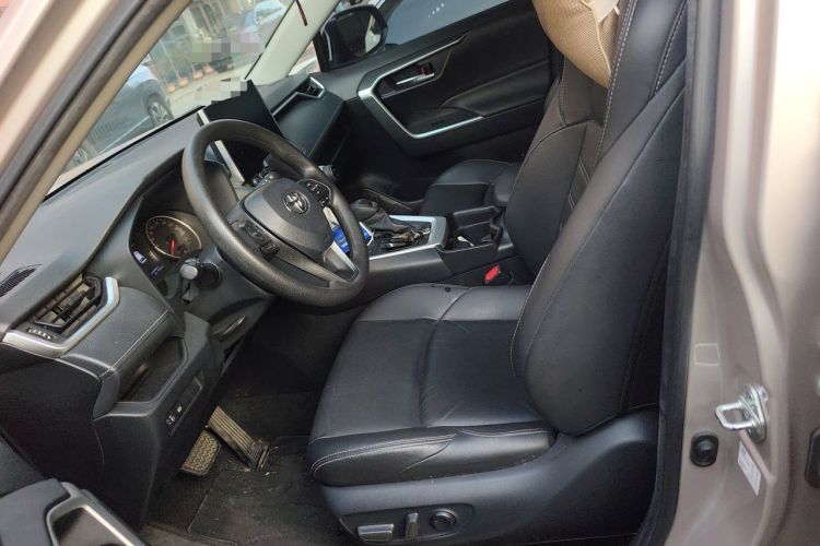 Used Toyota Wildlander 2020 2.0L CVT Two-Wheel Drive Luxury Edition Left Front Seat