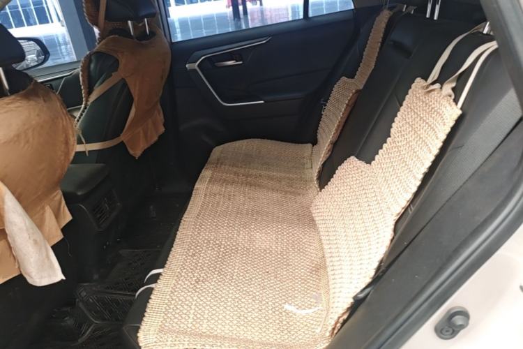 Used Toyota Wildlander 2020 Dual-Motor 2.5L E-CVT Four-Wheel Drive Luxury Edition Left Rear Seat