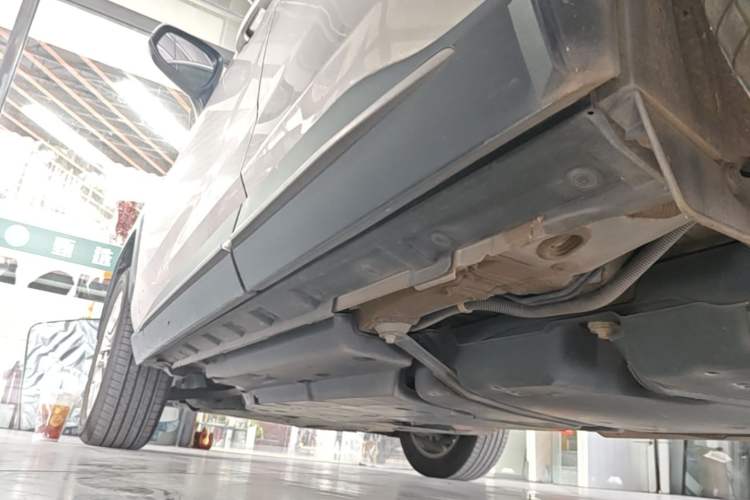 Used Toyota Wildlander 2020 Dual-Motor 2.5L E-CVT Four-Wheel Drive Luxury Edition Left Side Sill