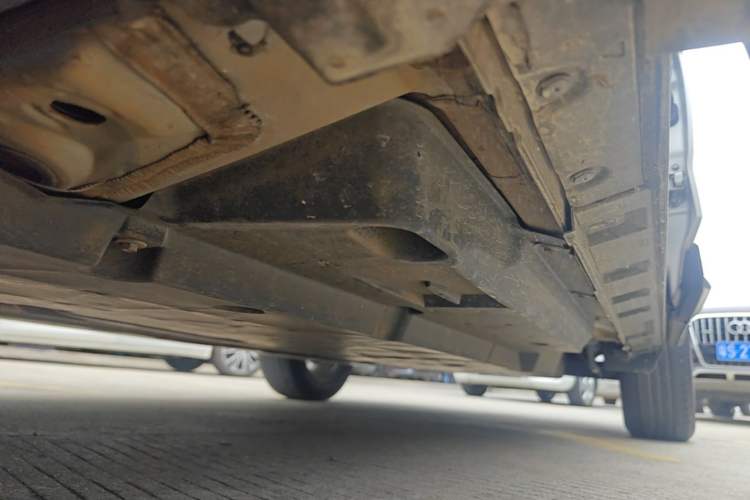 Used Toyota Wildlander 2020 2.0L CVT Two-Wheel Drive Luxury Edition Left Side Sill