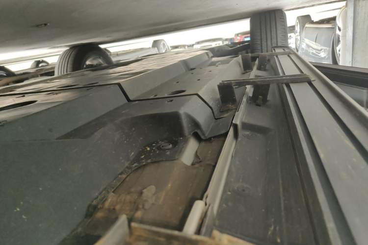 Used Toyota Wildlander 2020 2.0L CVT Two-Wheel Drive Luxury Edition Left Side Sill