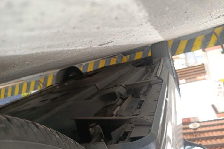 Used Toyota Wildlander 2020 2.0L CVT Two-Wheel Drive Luxury Edition Left Side Sill
