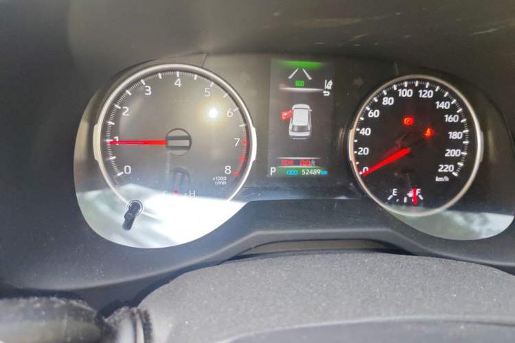 Used Toyota Wildlander 2020 2.0L CVT Two-Wheel Drive Luxury Edition Odometer Close Up