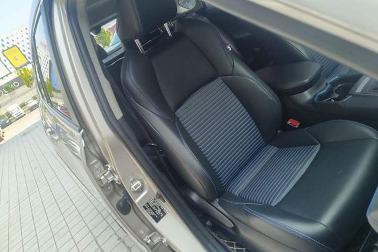 Used Toyota Wildlander 2020 2.0L CVT Two-Wheel Drive Tech Edition Right Front Seat