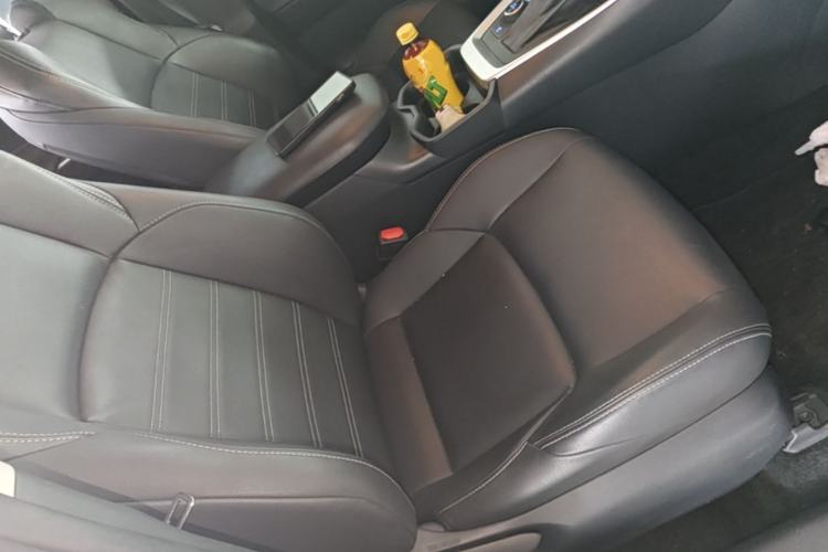 Used Toyota Wildlander 2020 Dual-Motor 2.5L E-CVT Four-Wheel Drive Luxury Edition Right Front Seat