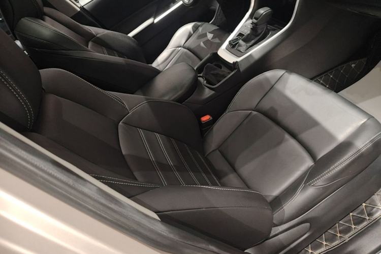 Used Toyota Wildlander 2020 2.0L CVT Two-Wheel Drive Luxury Edition Right Front Seat