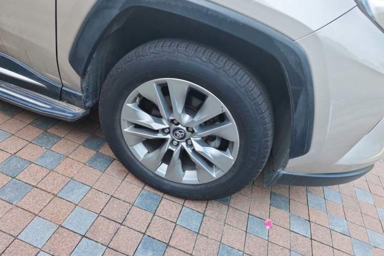 Used Toyota Wildlander 2020 Dual-Motor 2.5L E-CVT Four-Wheel Drive Luxury Edition Right Front Wheel Hub