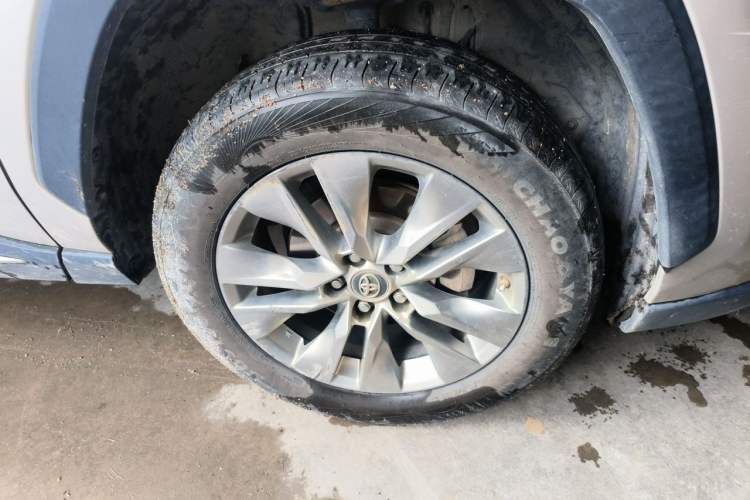 Used Toyota Wildlander 2020 Dual-Motor 2.5L E-CVT Four-Wheel Drive Luxury Edition Right Front Wheel Hub