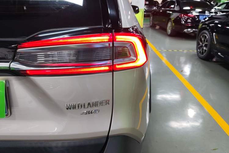 Used Toyota Wildlander 2020 2.0L CVT 4x4 Luxury Edition Right Rear Taillight
