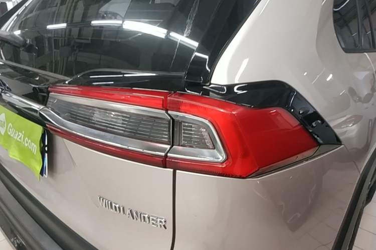 Used Toyota Wildlander 2020 2.0L CVT Two-Wheel Drive Luxury Edition Right Rear Taillight