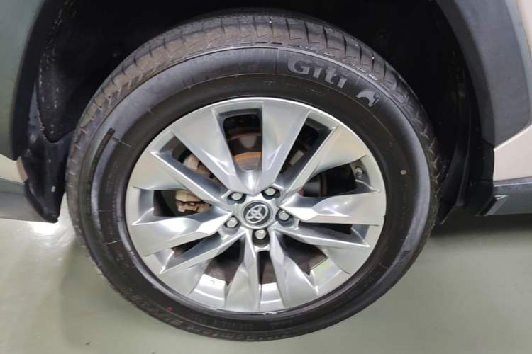 Used Toyota Wildlander 2020 2.0L CVT 4x4 Luxury Edition Right Rear Wheel Hub