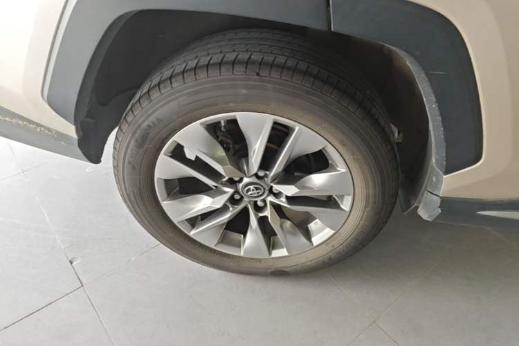 Used Toyota Wildlander 2020 Dual-Motor 2.5L E-CVT Four-Wheel Drive Luxury Edition Right Rear Wheel Hub