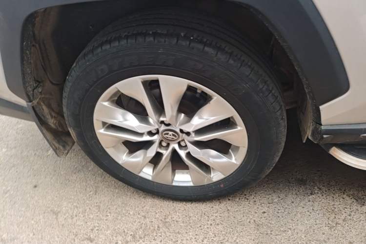 Used Toyota Wildlander 2020 Dual-Motor 2.5L E-CVT Four-Wheel Drive Luxury Edition Right Rear Wheel Hub