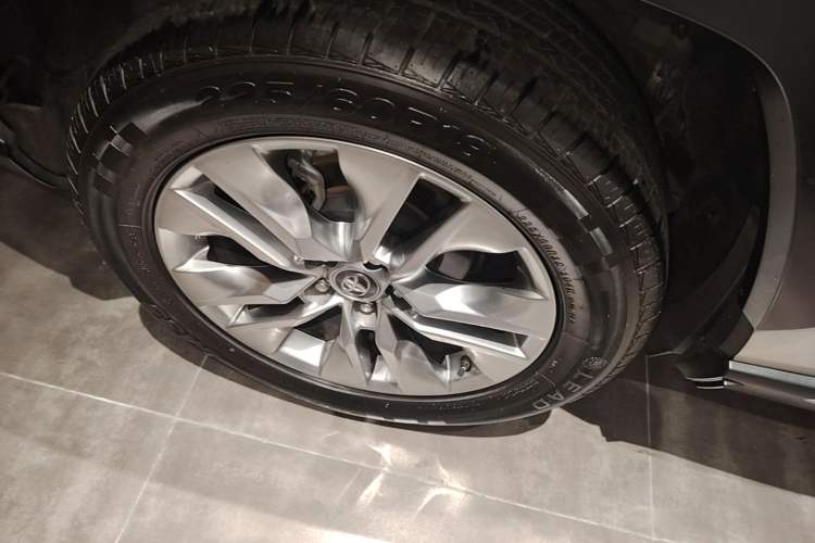 Used Toyota Wildlander 2020 2.0L CVT Two-Wheel Drive Luxury Edition Right Rear Wheel Hub