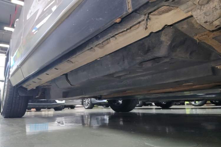 Used Toyota Wildlander 2020 2.0L CVT 4x4 Luxury Edition Right Side Sill