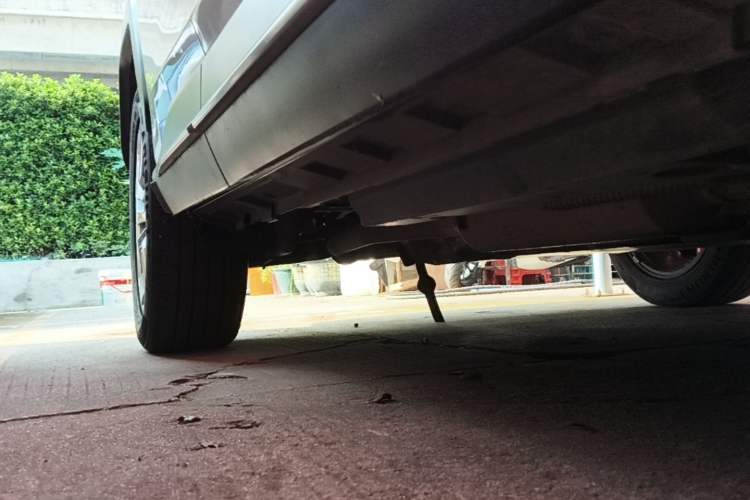 Used Toyota Wildlander 2020 Dual-Engine 2.5L E-CVT Two-Wheel Drive Luxury Edition Right Side Sill