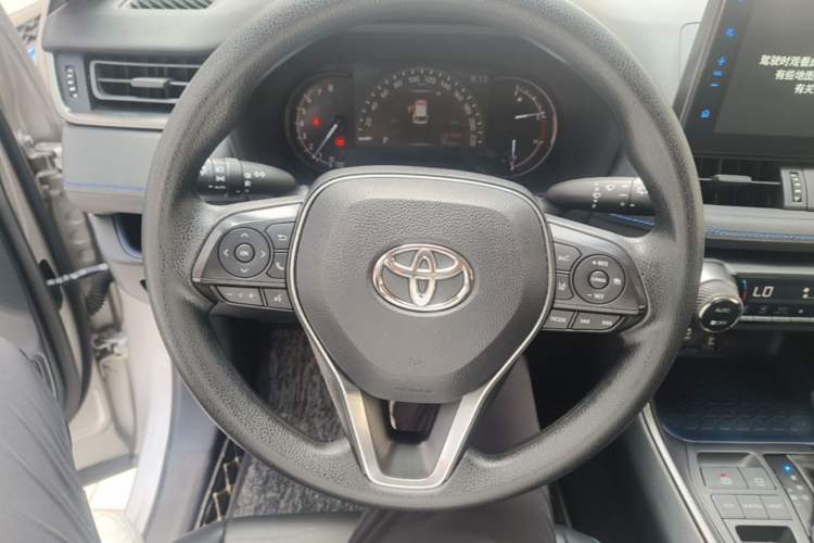 Used Toyota Wildlander 2020 2.0L CVT Two-Wheel Drive Tech Edition Steering Wheel