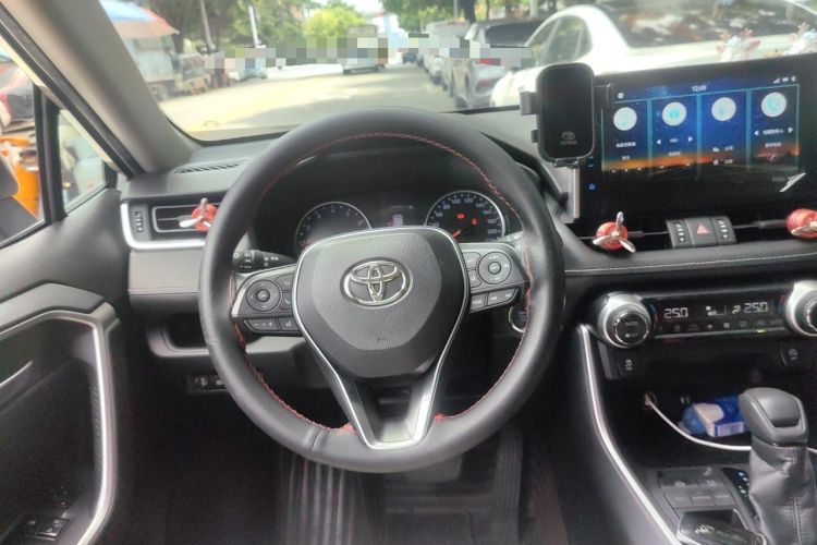 Used Toyota Wildlander 2020 2.0L CVT Two-Wheel Drive Luxury Edition Steering Wheel