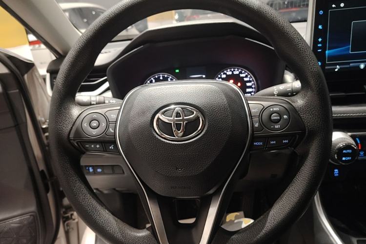 Used Toyota Wildlander 2020 2.0L CVT Two-Wheel Drive Luxury Edition Steering Wheel