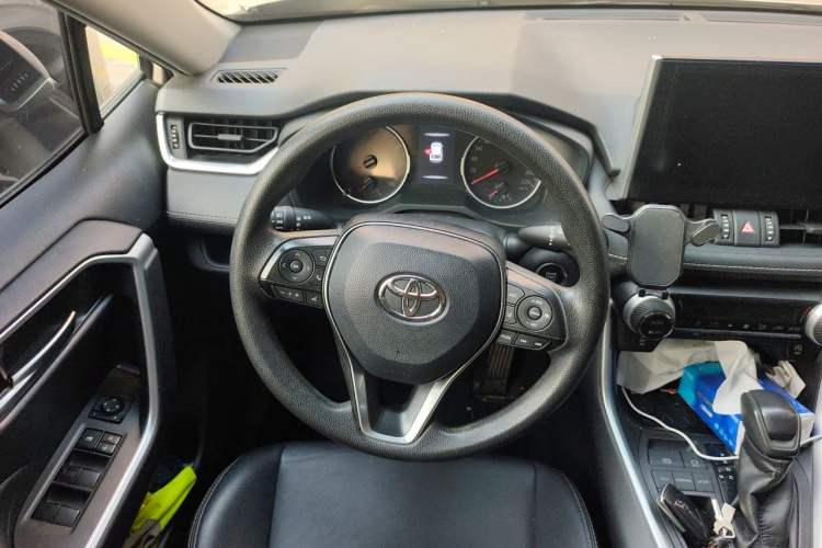Used Toyota Wildlander 2020 2.0L CVT Two-Wheel Drive Luxury Edition Steering Wheel