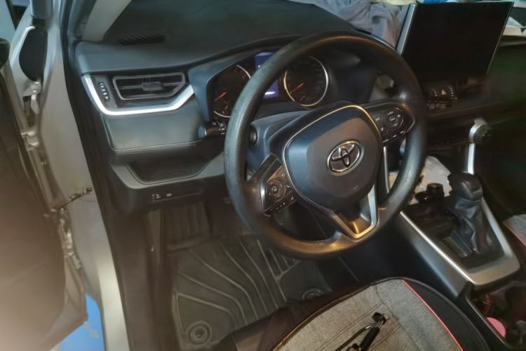 Used Toyota Wildlander 2020 2.0L CVT Two-Wheel Drive Luxury Edition Steering Wheel