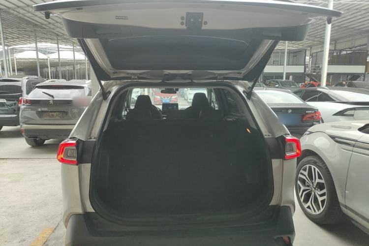 Used Toyota Wildlander 2020 2.0L CVT Two-Wheel Drive Luxury Edition Trunk
