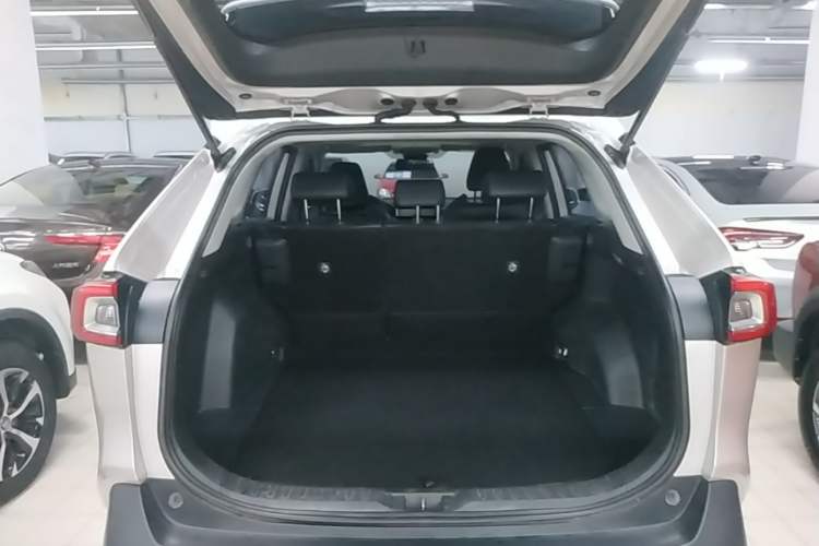 Used Toyota Wildlander 2020 2.0L CVT Two-Wheel Drive Luxury Edition Trunk