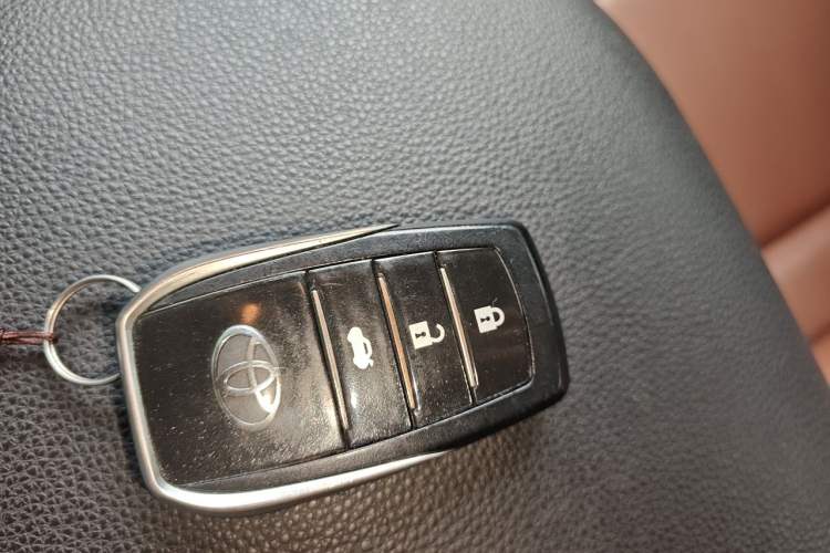 Used Toyota Wildlander 2020 2.0L CVT Two-Wheel Drive Leading Edition Vehicle Key