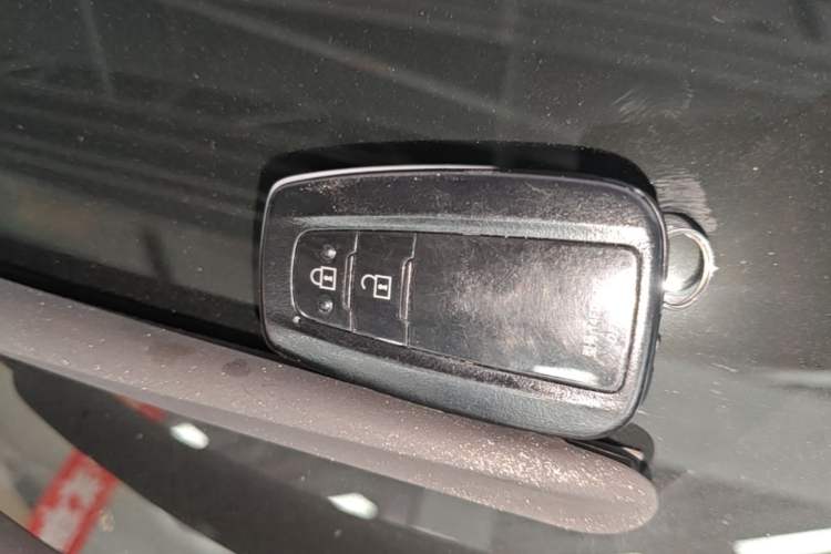 Used Toyota Wildlander 2020 Dual-Motor 2.5L E-CVT Four-Wheel Drive Luxury Edition Vehicle Key