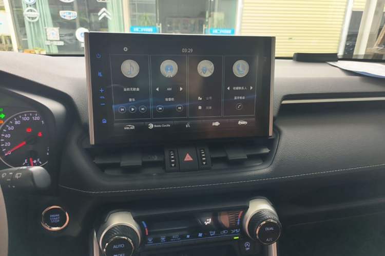 Used Toyota Wildlander 2020 2.0L CVT Two-Wheel Drive Luxury Edition Audio And AC Panel