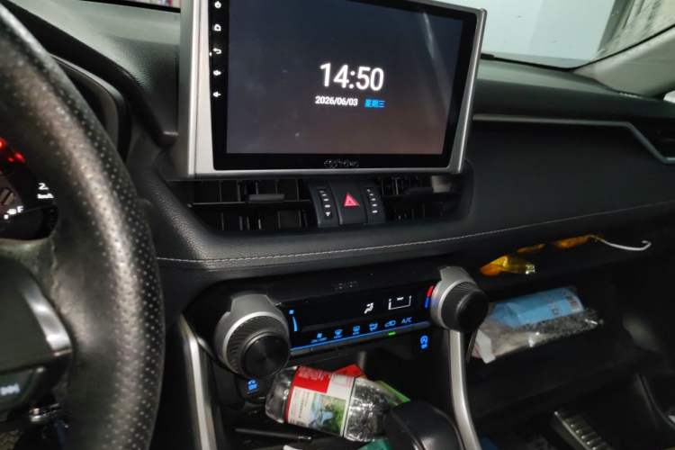 Used Toyota Wildlander 2020 2.0L CVT Two-Wheel Drive Leading Edition Audio And AC Panel