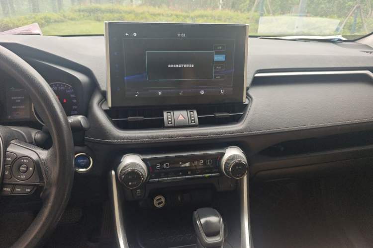 Used Toyota Wildlander 2020 Dual-Engine 2.5L E-CVT Two-Wheel Drive Luxury Edition Audio And AC Panel