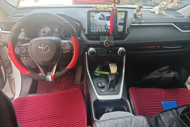 Used Toyota Wildlander 2020 Dual-Motor 2.5L E-CVT Four-Wheel Drive Luxury Edition Center Console