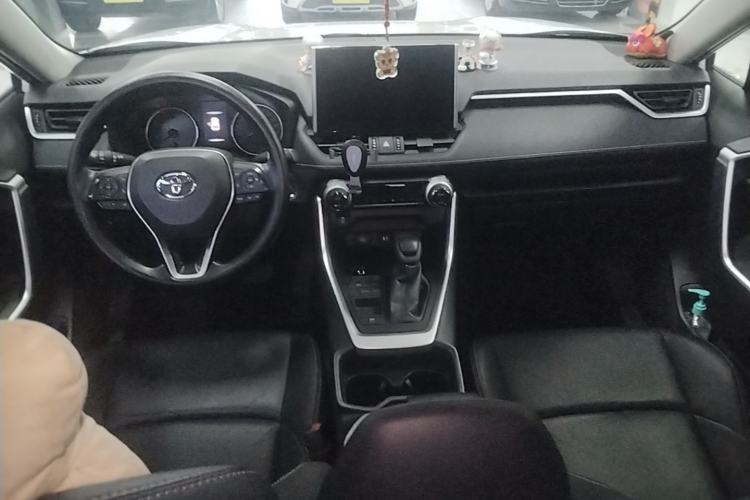 Used Toyota Wildlander 2020 Dual-Engine 2.5L E-CVT Two-Wheel Drive Luxury Edition Center Console