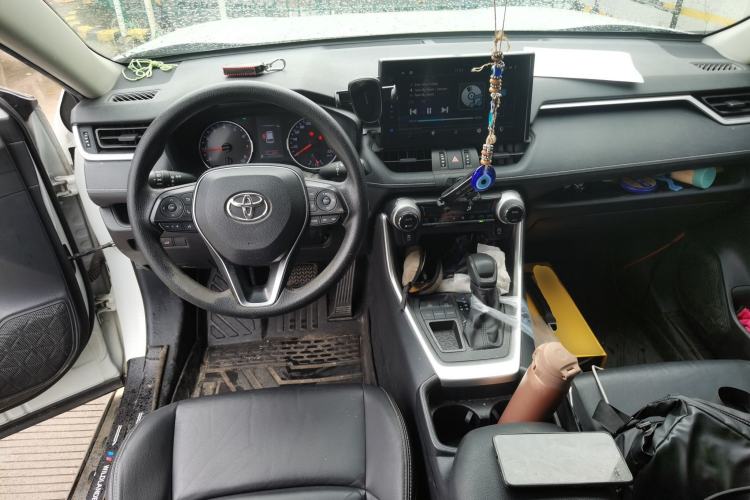 Used Toyota Wildlander 2020 2.0L CVT Two-Wheel Drive Luxury Edition Center Console