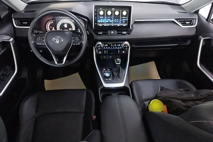 Used Toyota Wildlander 2020 2.0L CVT Four-Wheel Drive Premium Edition Center Console
