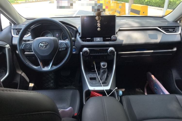 Used Toyota Wildlander 2020 Dual-Engine 2.5L E-CVT Two-Wheel Drive Prestige Edition Center Console