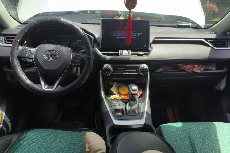 Used Toyota Wildlander 2020 2.0L CVT 4x4 Luxury Edition Center Console