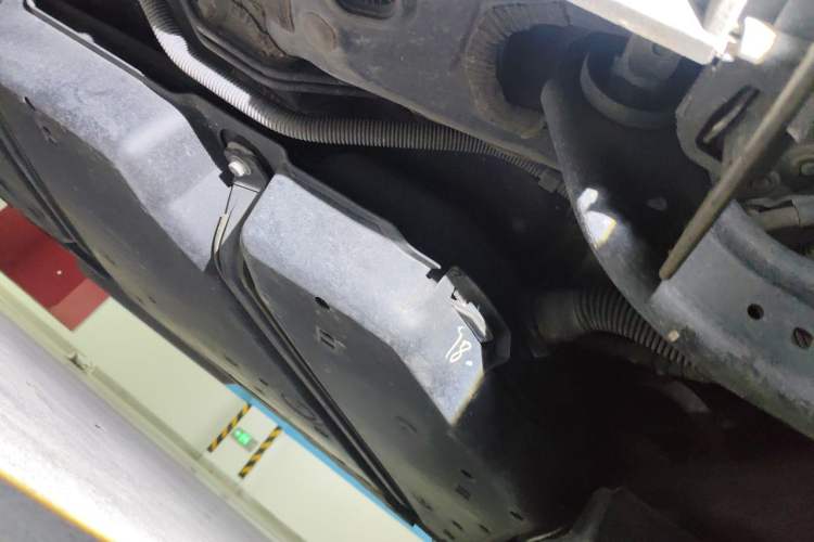 Used Toyota Wildlander 2020 Dual-Motor 2.5L E-CVT Four-Wheel Drive Luxury Edition Chassis Rear Left